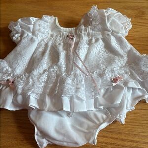 Vintage Memories White Lace Baby Dress Or Christening Gown 0-6 NB Rose Buds *see